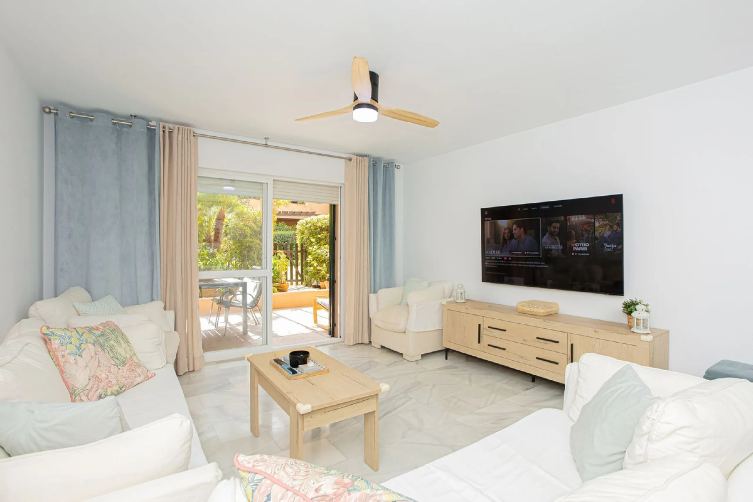 Apartment - Ground Floor Apartment в продаже в Marbella, Málaga. В доме 2 спален и 2 ванных комнат. Площадь дома 123 м²