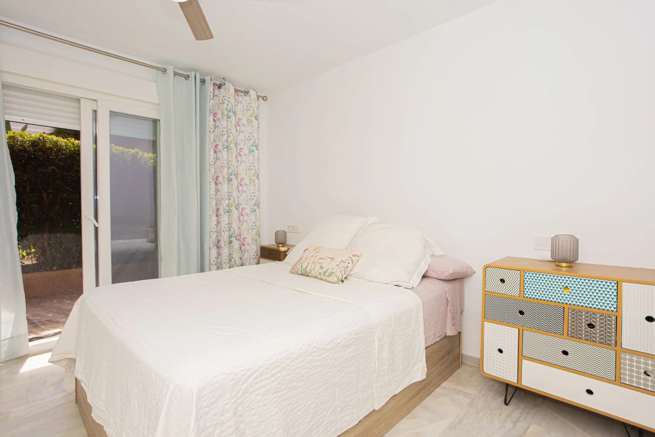 Apartment - Ground Floor Apartment в продаже в Marbella, Málaga. В доме 2 спален и 2 ванных комнат. Площадь дома 123 м²