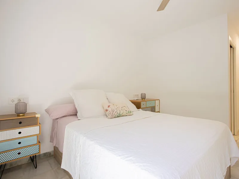 Apartment - Ground Floor Apartment в продаже в Marbella, Málaga. В доме 2 спален и 2 ванных комнат. Площадь дома 123 м²