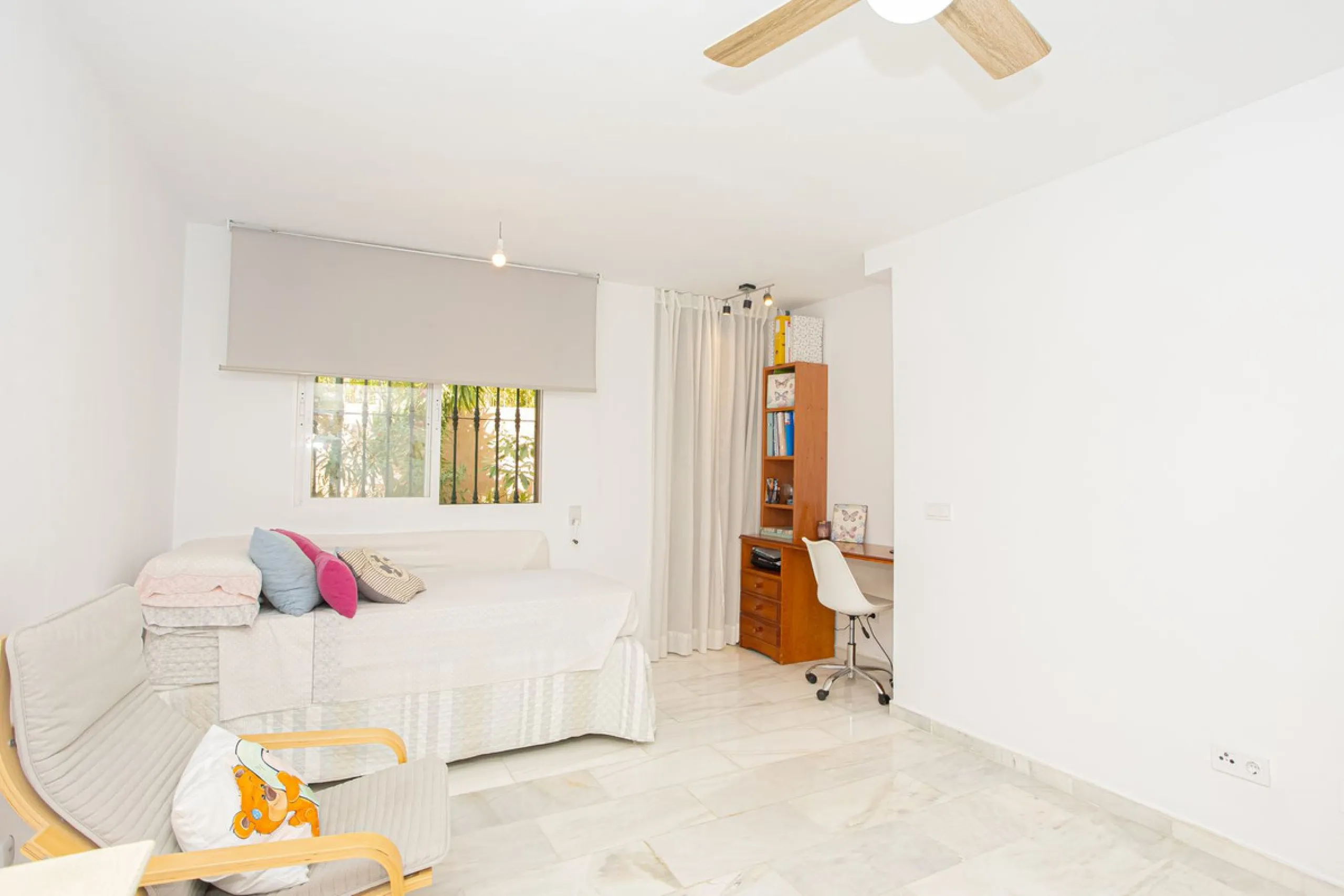 Apartment - Ground Floor Apartment в продаже в Marbella, Málaga. В доме 2 спален и 2 ванных комнат. Площадь дома 123 м²