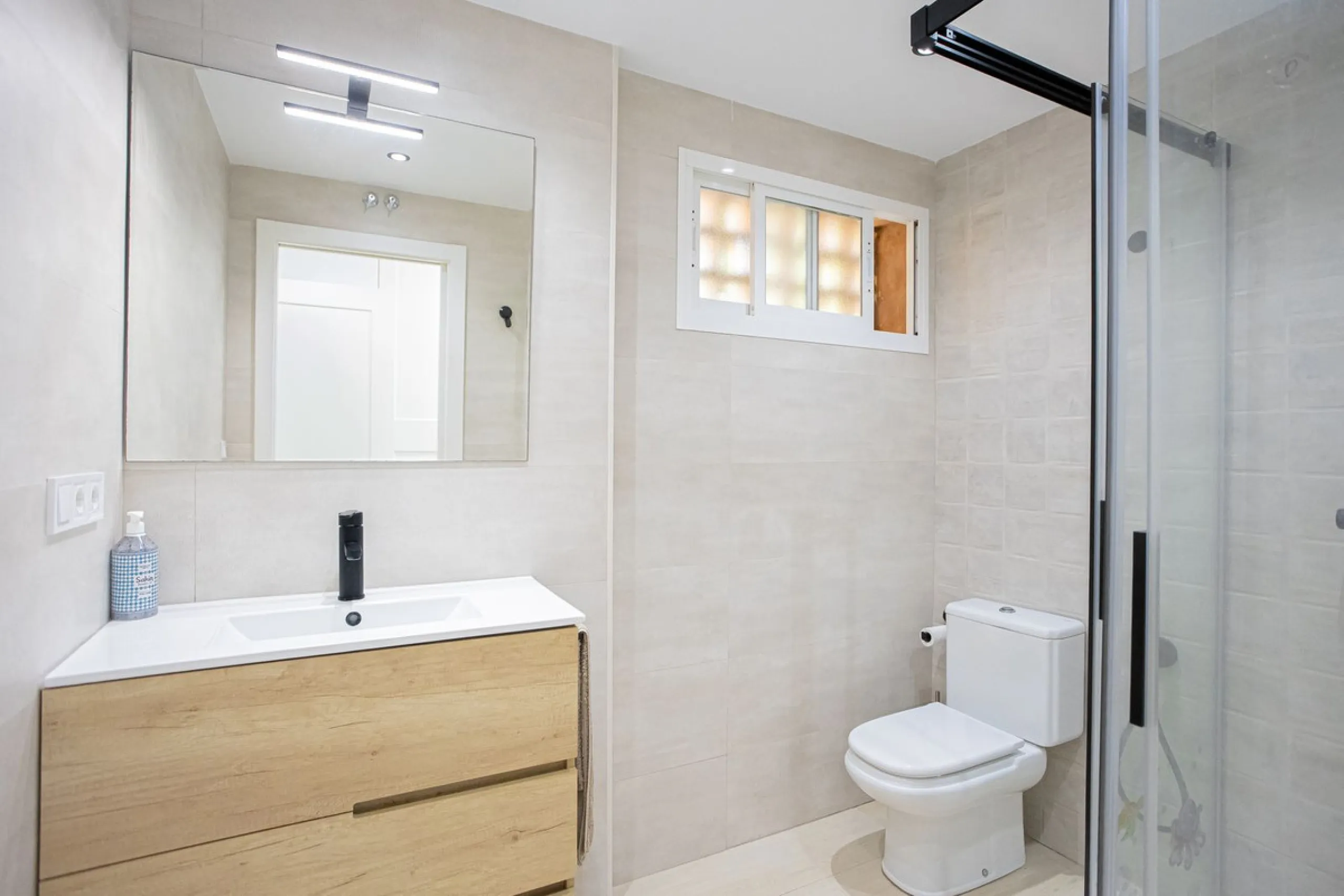 Apartment - Ground Floor Apartment в продаже в Marbella, Málaga. В доме 2 спален и 2 ванных комнат. Площадь дома 123 м²