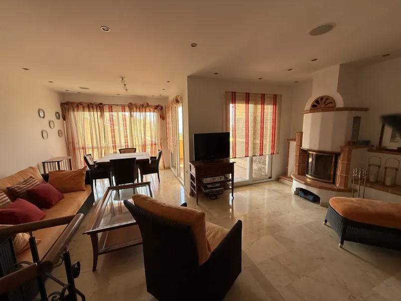 2 Homes in 1 – Semi-Detached House with Panoramic Sea Views in Costabella, East Marbella