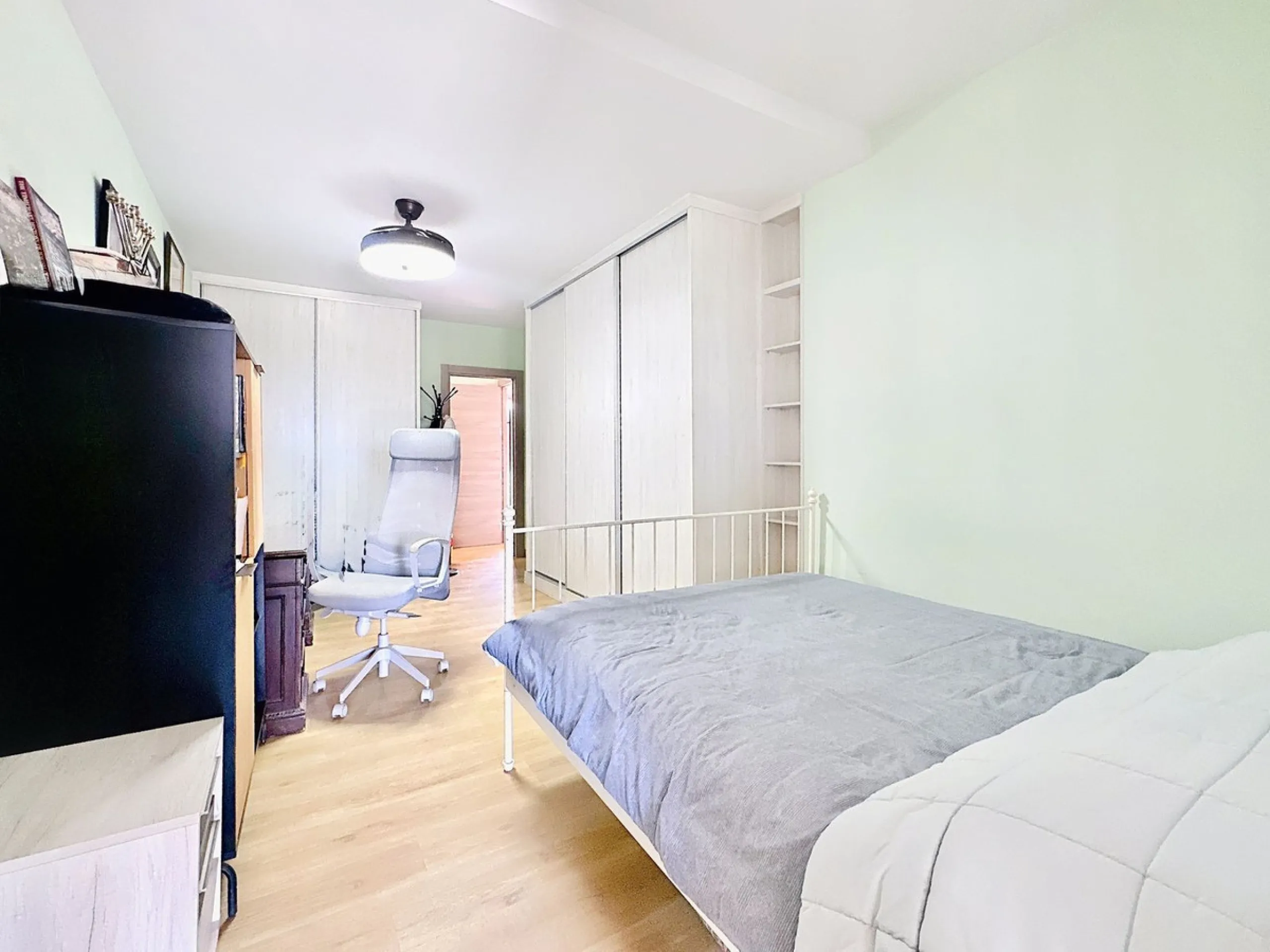Exclusive Villa in Buenas Noches, Estepona – Prime Location between Gibraltar and Marbella