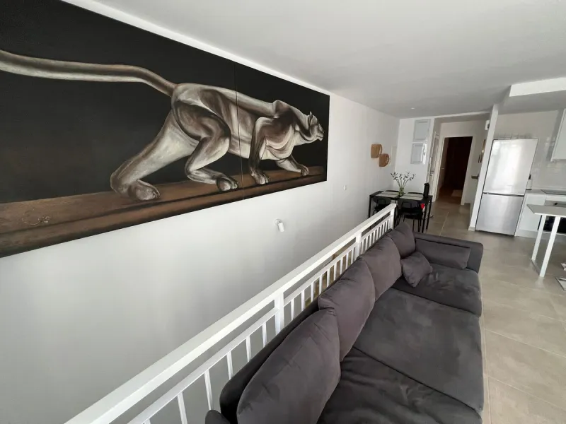 New to the market, fantastic flat in Blue Views in the quiet area of Cerros del Lago, in Istán. This charming flat with 2 bedrooms and 1 bathroom has everything you need to live in harmony with nature. The property, distributed over 2 floors, consists of 