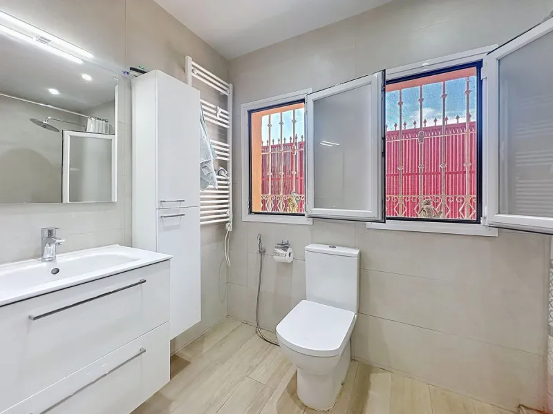 Exclusive Villa in Buenas Noches, Estepona – Prime Location between Gibraltar and Marbella