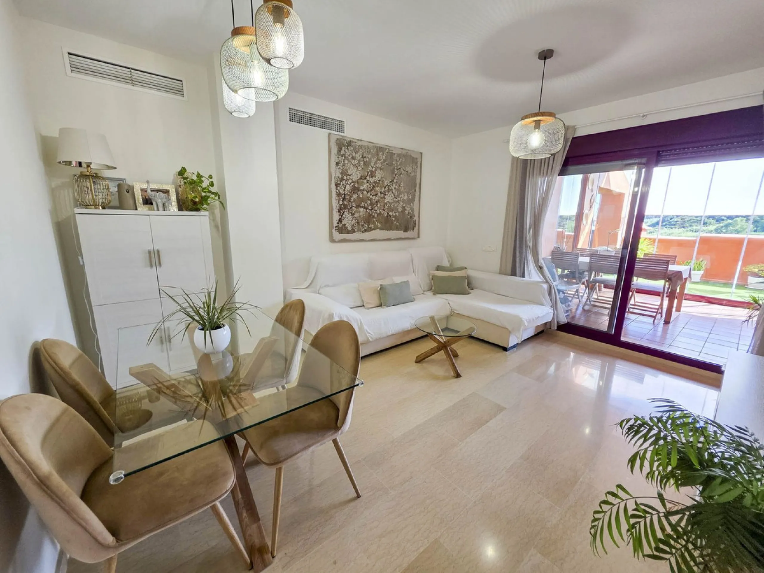 3-Bedroom Apartment with Glazed Terraces and Sea Views in Viñedos del Mar