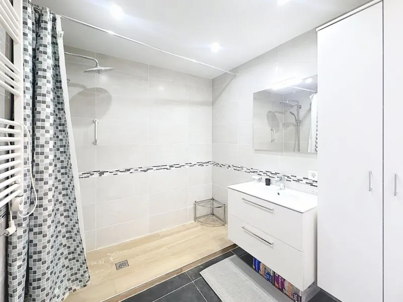Exclusive Villa in Buenas Noches, Estepona – Prime Location between Gibraltar and Marbella