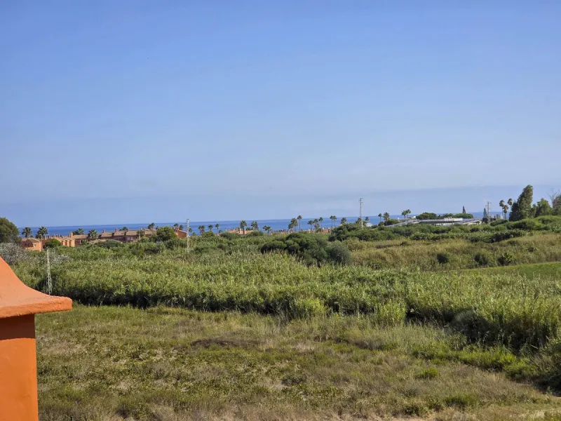 3-Bedroom Apartment with Glazed Terraces and Sea Views in Viñedos del Mar