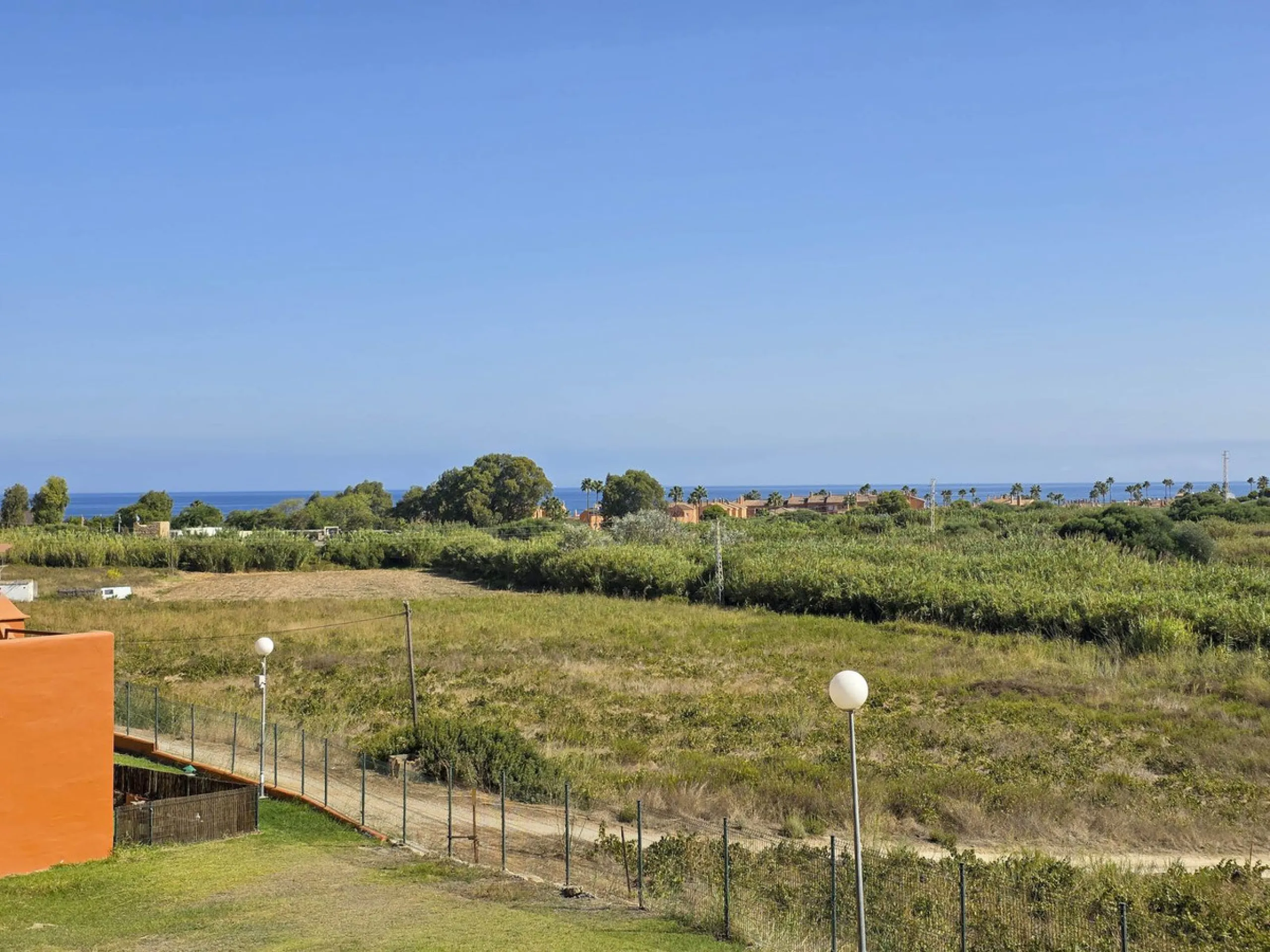 3-Bedroom Apartment with Glazed Terraces and Sea Views in Viñedos del Mar