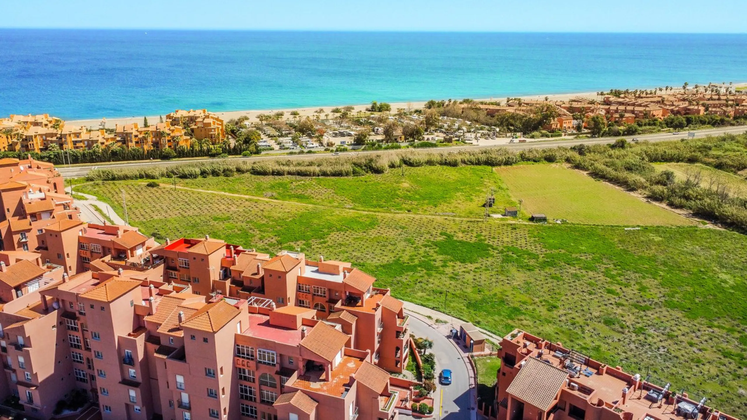 3-Bedroom Apartment with Glazed Terraces and Sea Views in Viñedos del Mar