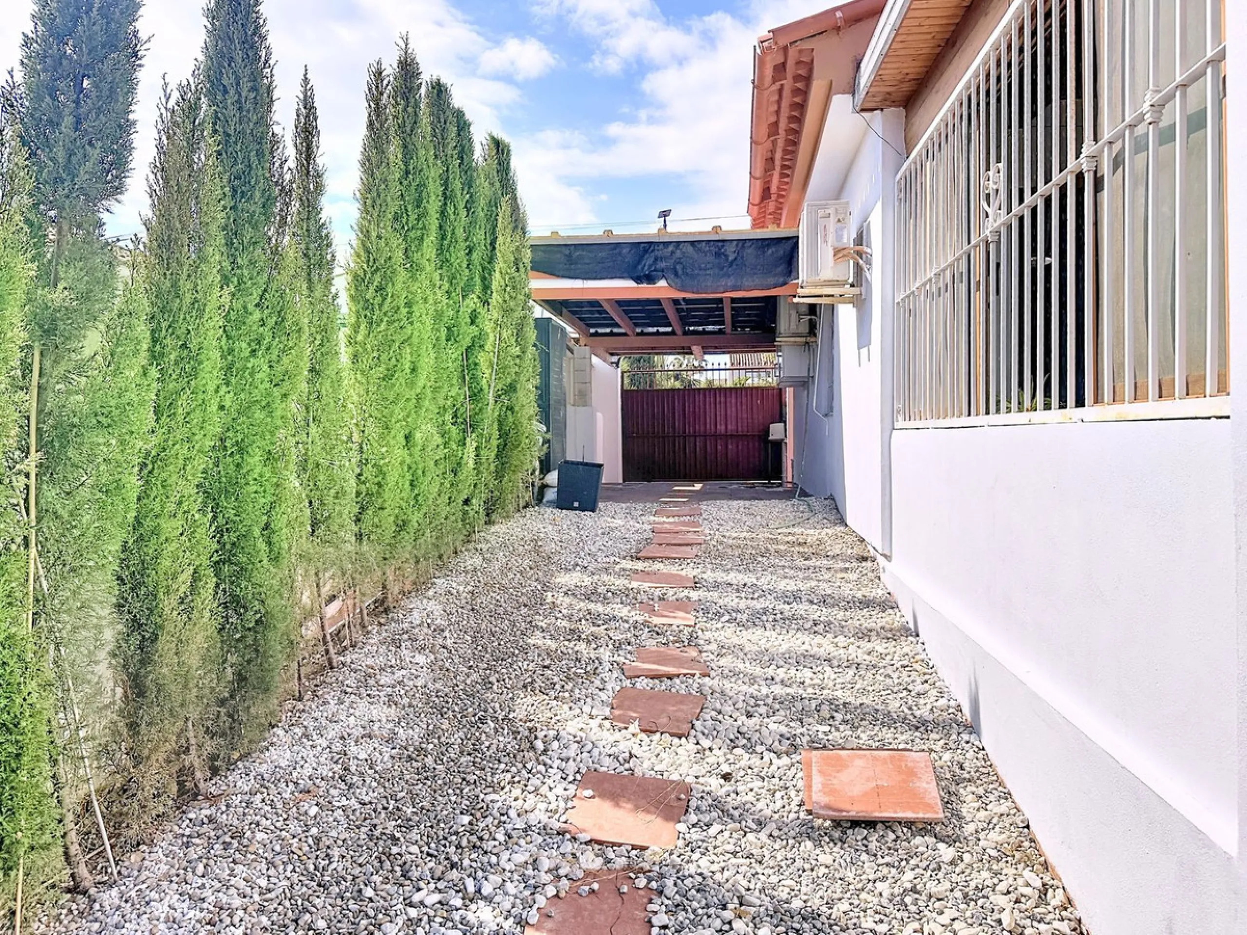 Exclusive Villa in Buenas Noches, Estepona – Prime Location between Gibraltar and Marbella