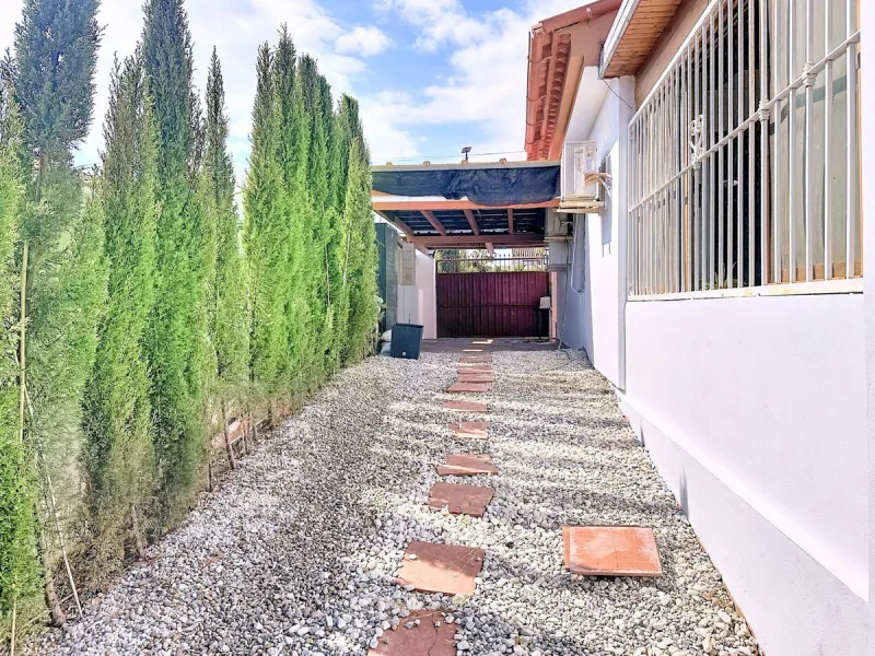 Exclusive Villa in Buenas Noches, Estepona – Prime Location between Gibraltar and Marbella
