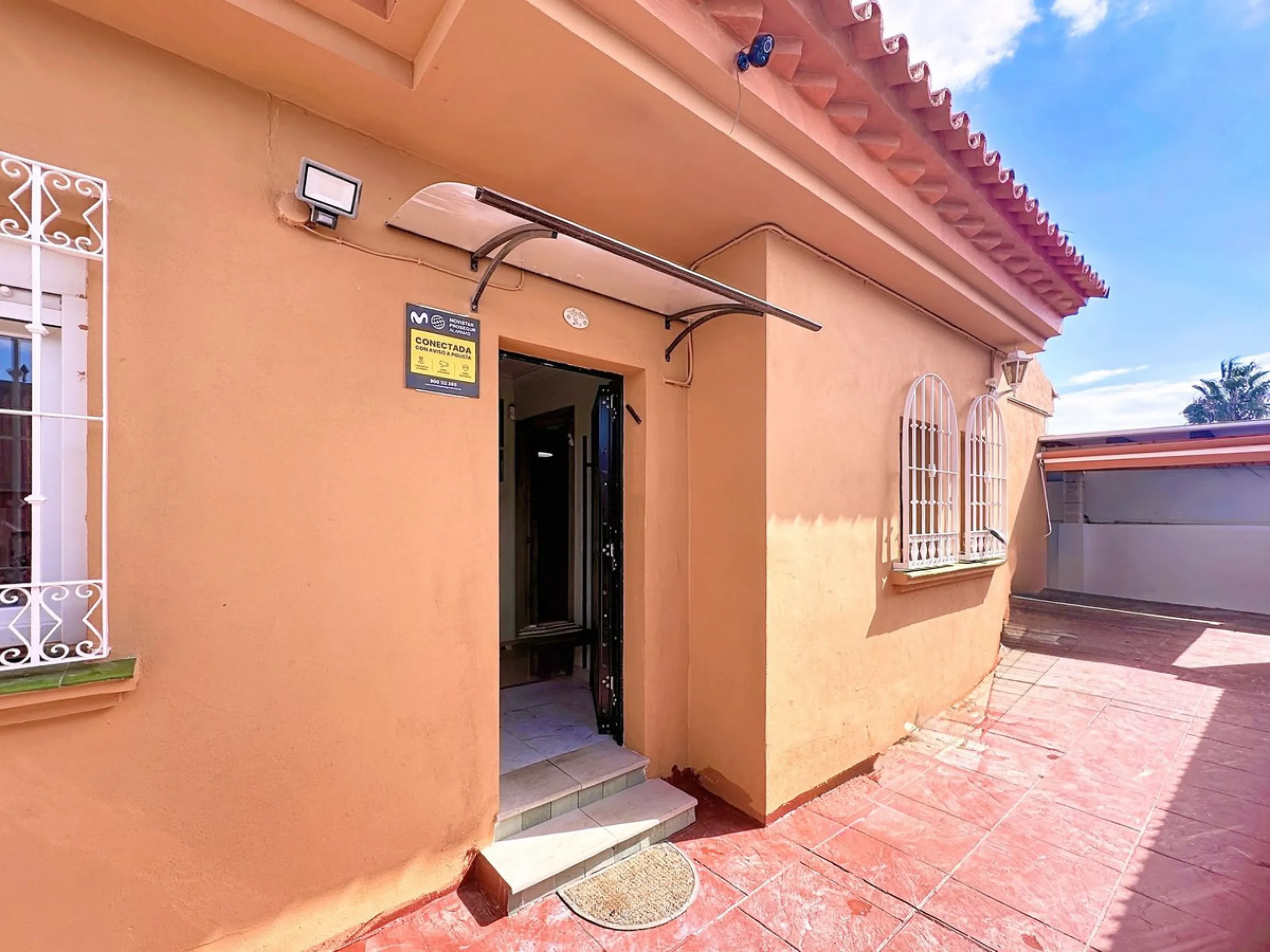 Exclusive Villa in Buenas Noches, Estepona – Prime Location between Gibraltar and Marbella