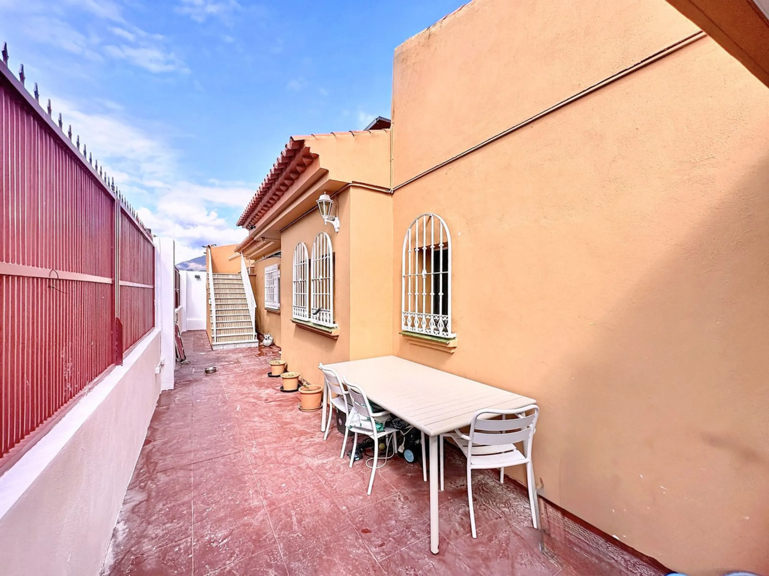 Exclusive Villa in Buenas Noches, Estepona – Prime Location between Gibraltar and Marbella