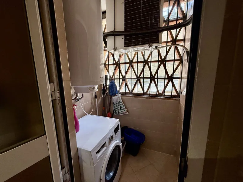 Apartment - Middle Floor Apartment в продаже в Marbella, Málaga. В доме 2 спален и 3 ванных комнат. Площадь дома 100 м²