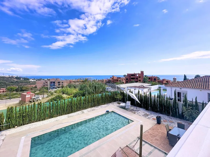 Exclusive Villa in Buenas Noches, Estepona – Prime Location between Gibraltar and Marbella