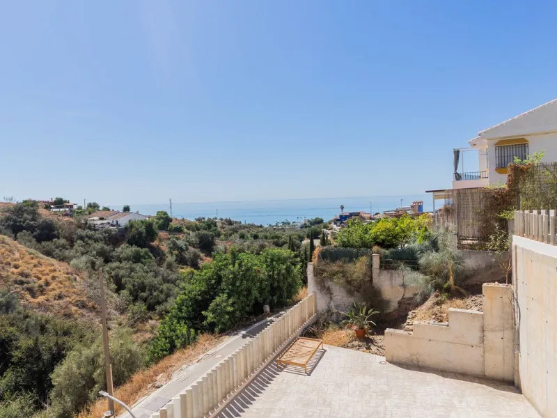 House - Detached Villa в продаже в Vélez-Málaga, Málaga. В доме 5 спален и 3 ванных комнат. Площадь дома 295 м²