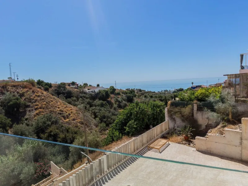 House - Detached Villa в продаже в Vélez-Málaga, Málaga. В доме 5 спален и 3 ванных комнат. Площадь дома 295 м²