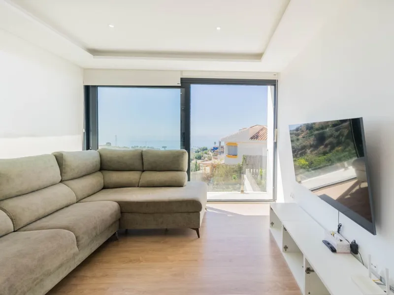House - Detached Villa в продаже в Vélez-Málaga, Málaga. В доме 5 спален и 3 ванных комнат. Площадь дома 295 м²