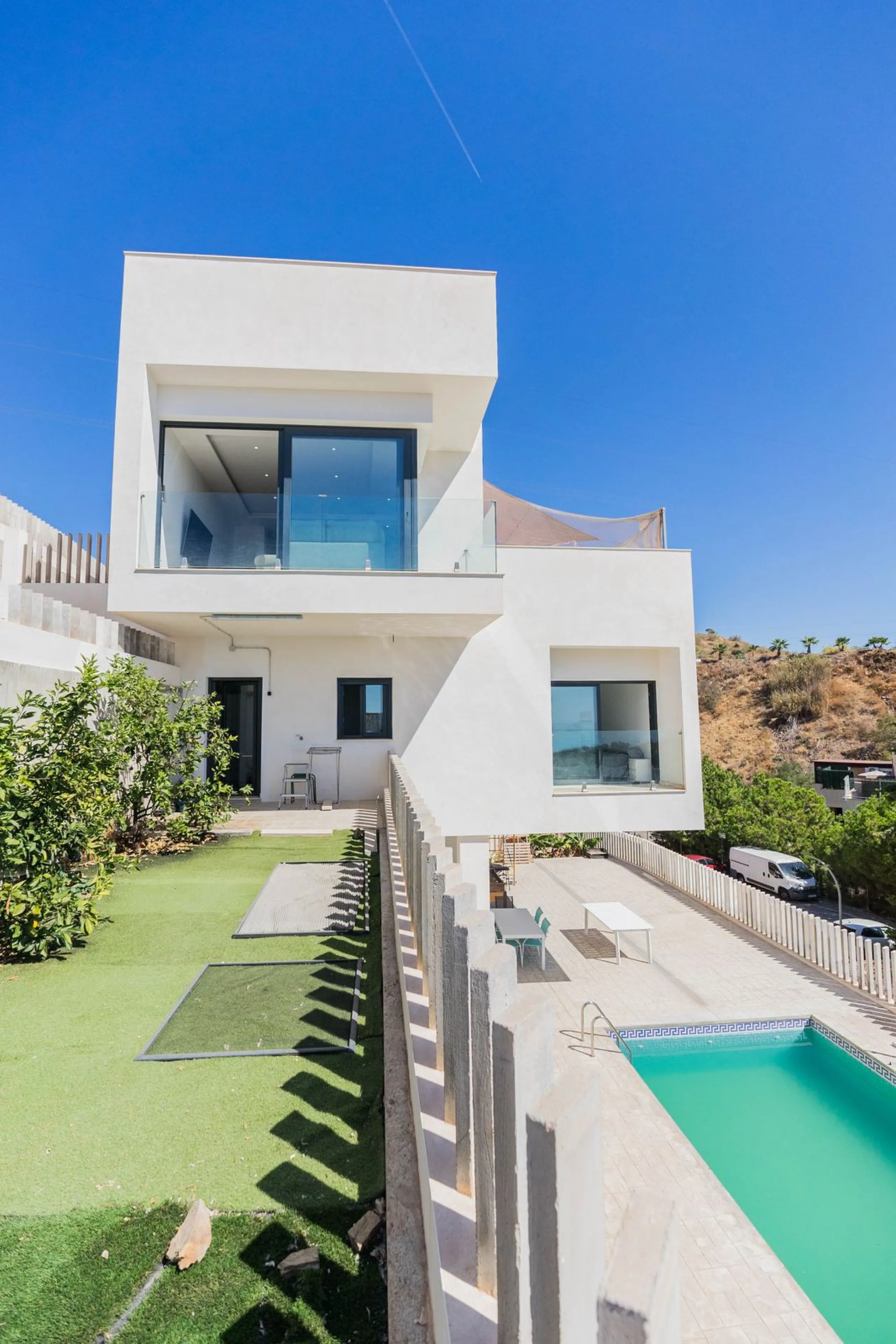 House - Detached Villa в продаже в Vélez-Málaga, Málaga. В доме 5 спален и 3 ванных комнат. Площадь дома 295 м²