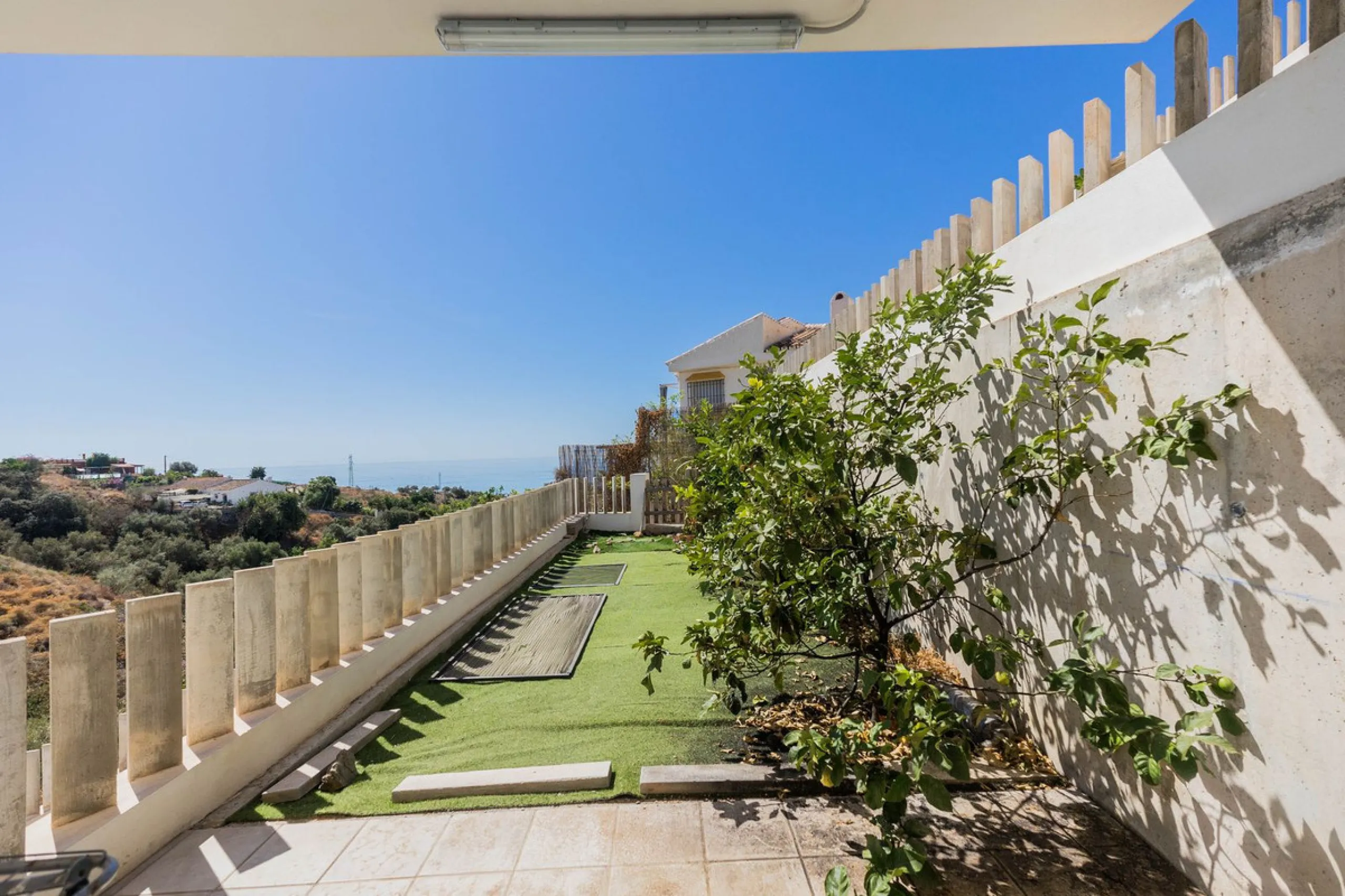House - Detached Villa в продаже в Vélez-Málaga, Málaga. В доме 5 спален и 3 ванных комнат. Площадь дома 295 м²