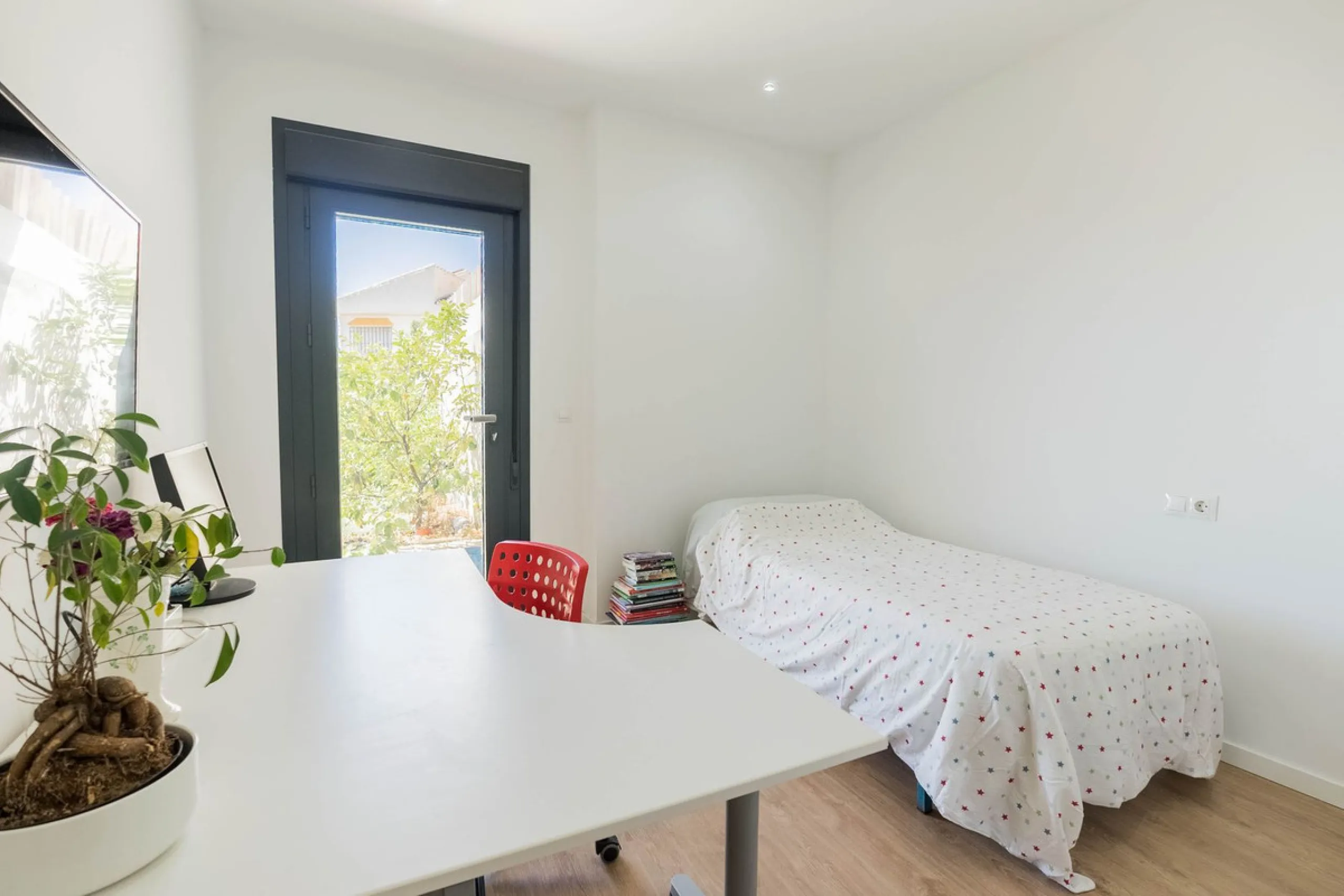 House - Detached Villa в продаже в Vélez-Málaga, Málaga. В доме 5 спален и 3 ванных комнат. Площадь дома 295 м²