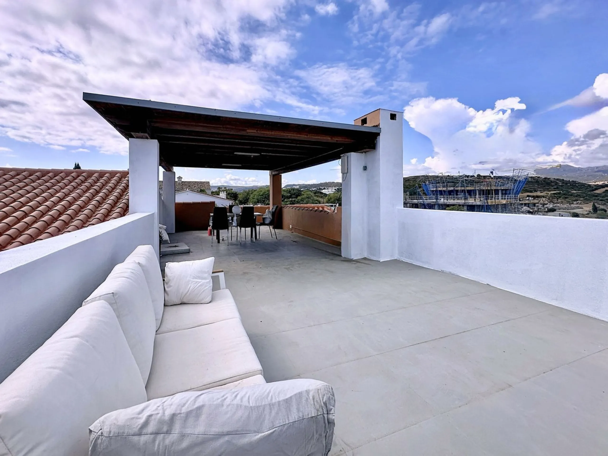 Exclusive Villa in Buenas Noches, Estepona – Prime Location between Gibraltar and Marbella