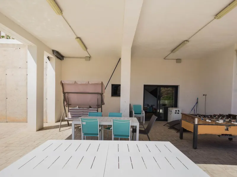 House - Detached Villa в продаже в Vélez-Málaga, Málaga. В доме 5 спален и 3 ванных комнат. Площадь дома 295 м²