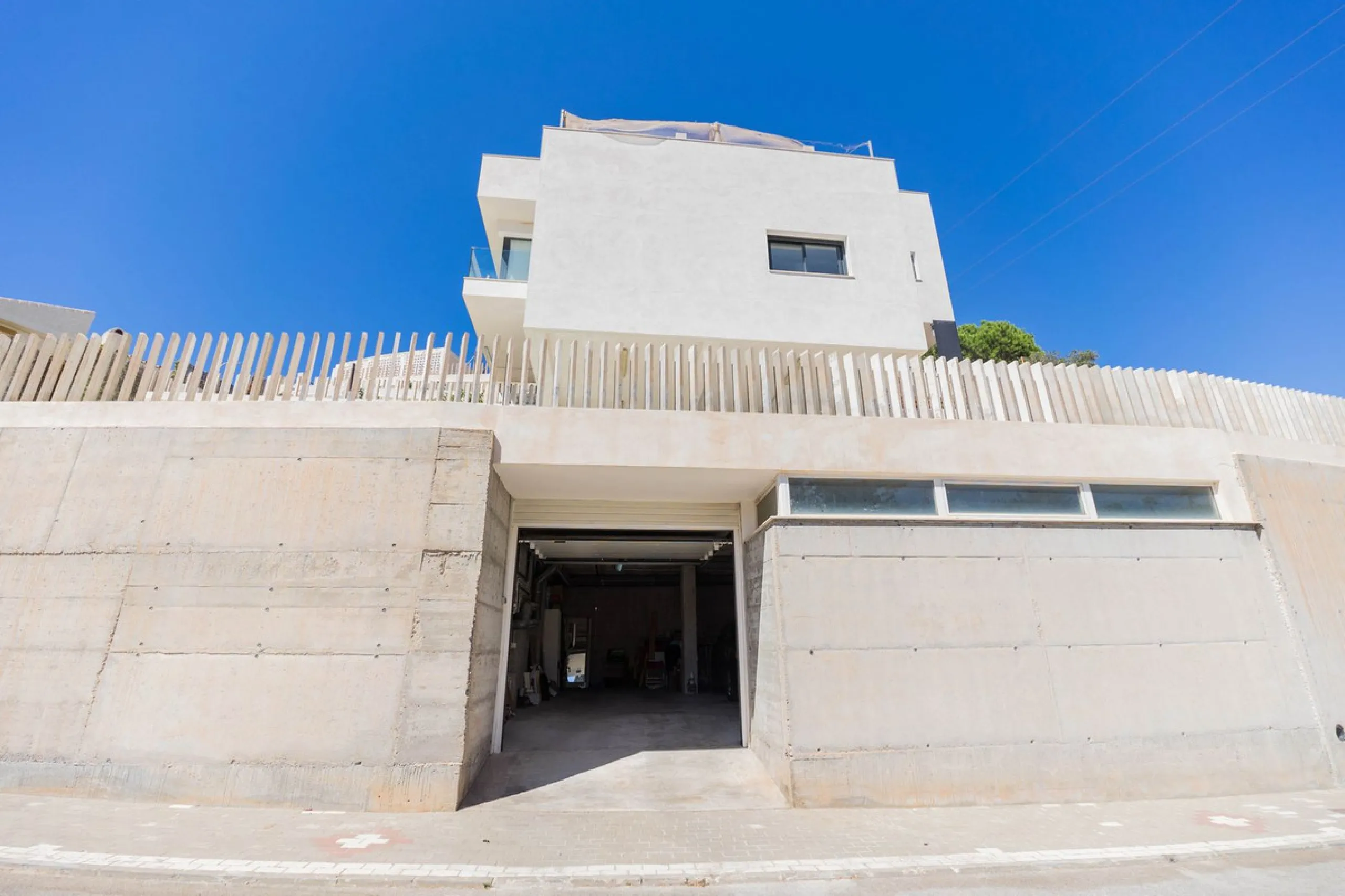 House - Detached Villa в продаже в Vélez-Málaga, Málaga. В доме 5 спален и 3 ванных комнат. Площадь дома 295 м²