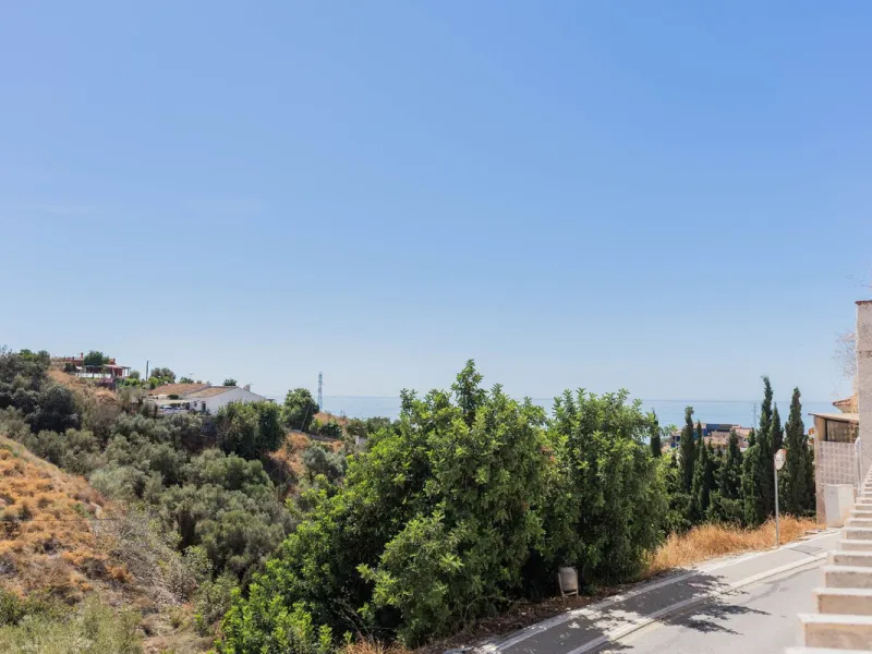 House - Detached Villa в продаже в Vélez-Málaga, Málaga. В доме 5 спален и 3 ванных комнат. Площадь дома 295 м²