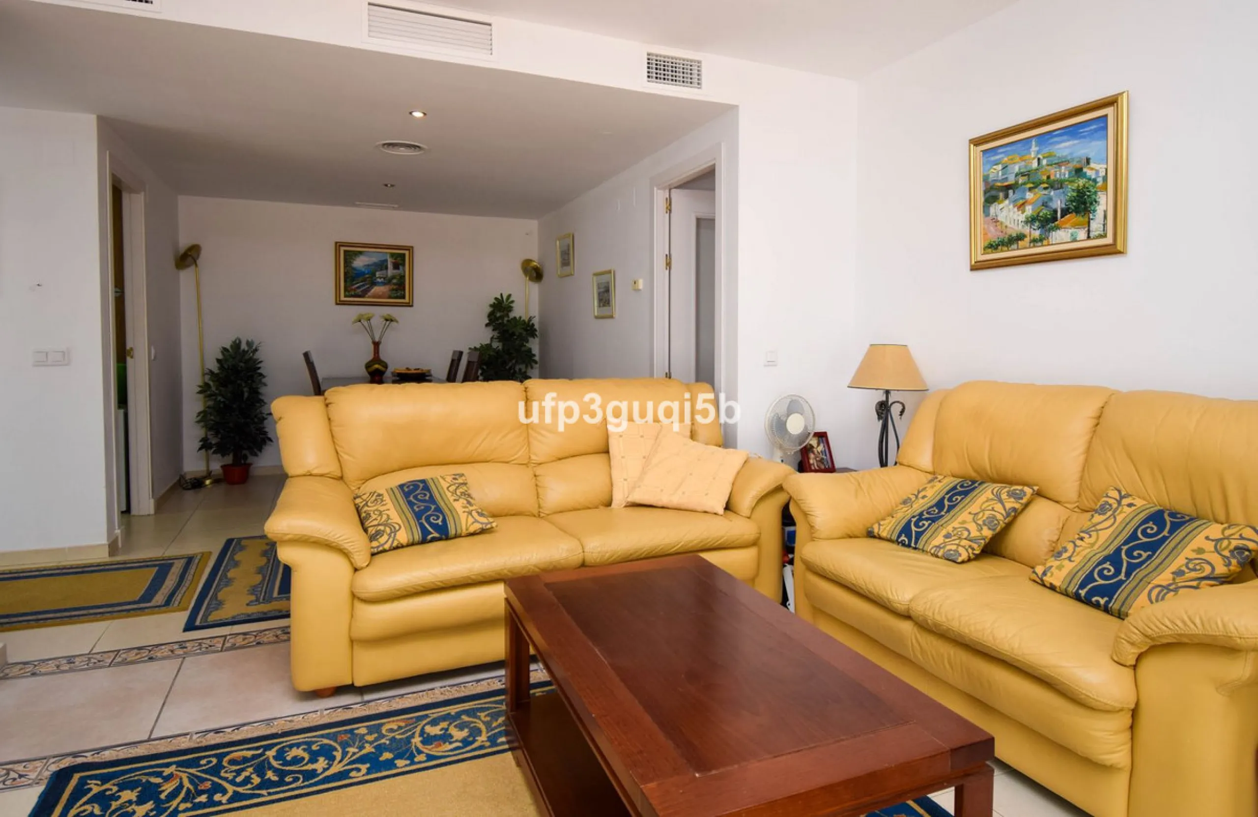 Spacious Top-Floor Apartment with Panoramic Views – Ideal for Residential Living or Investment