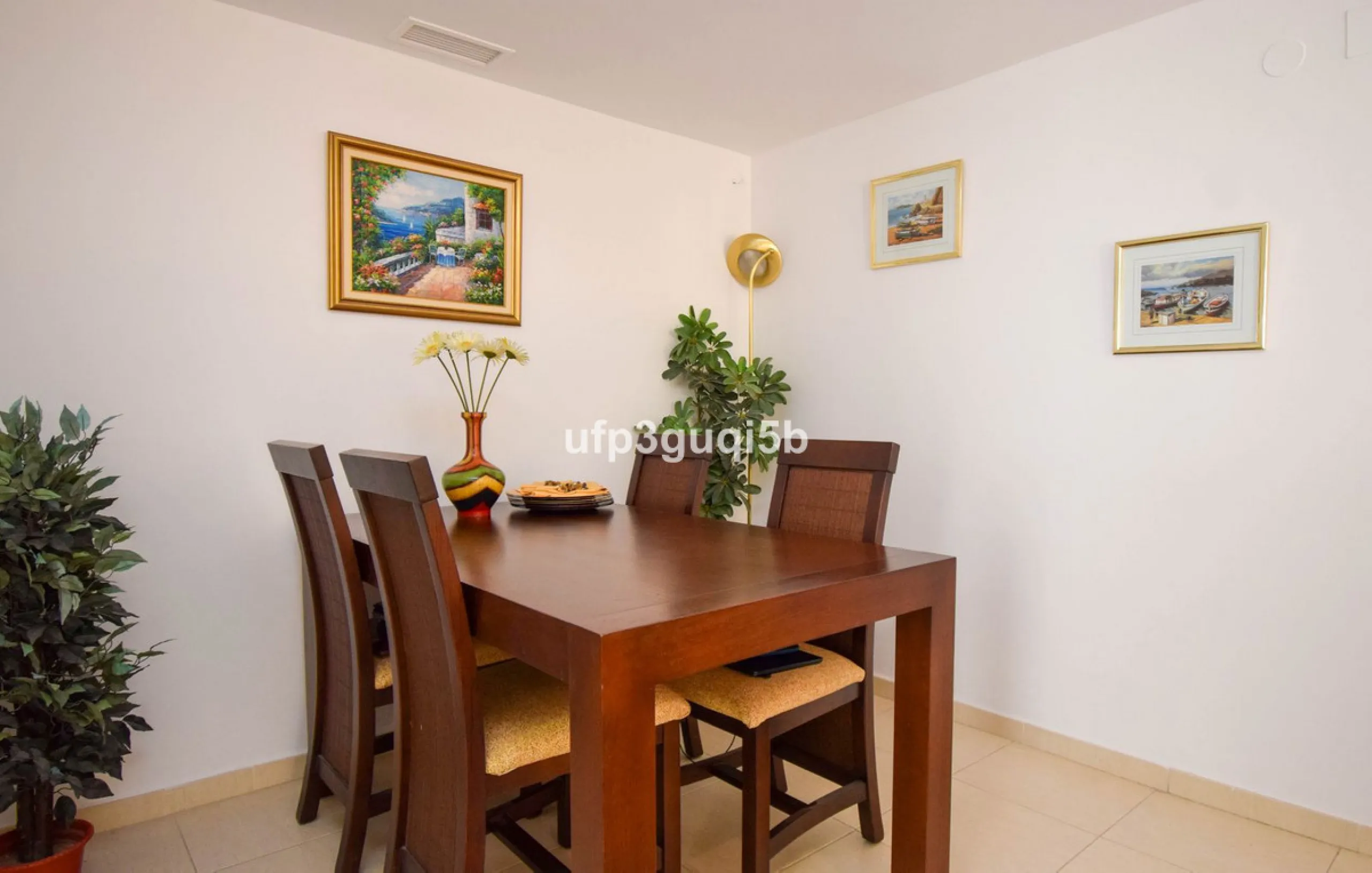 Spacious Top-Floor Apartment with Panoramic Views – Ideal for Residential Living or Investment