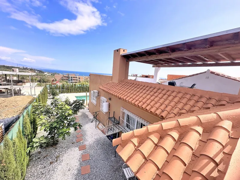 Exclusive Villa in Buenas Noches, Estepona – Prime Location between Gibraltar and Marbella