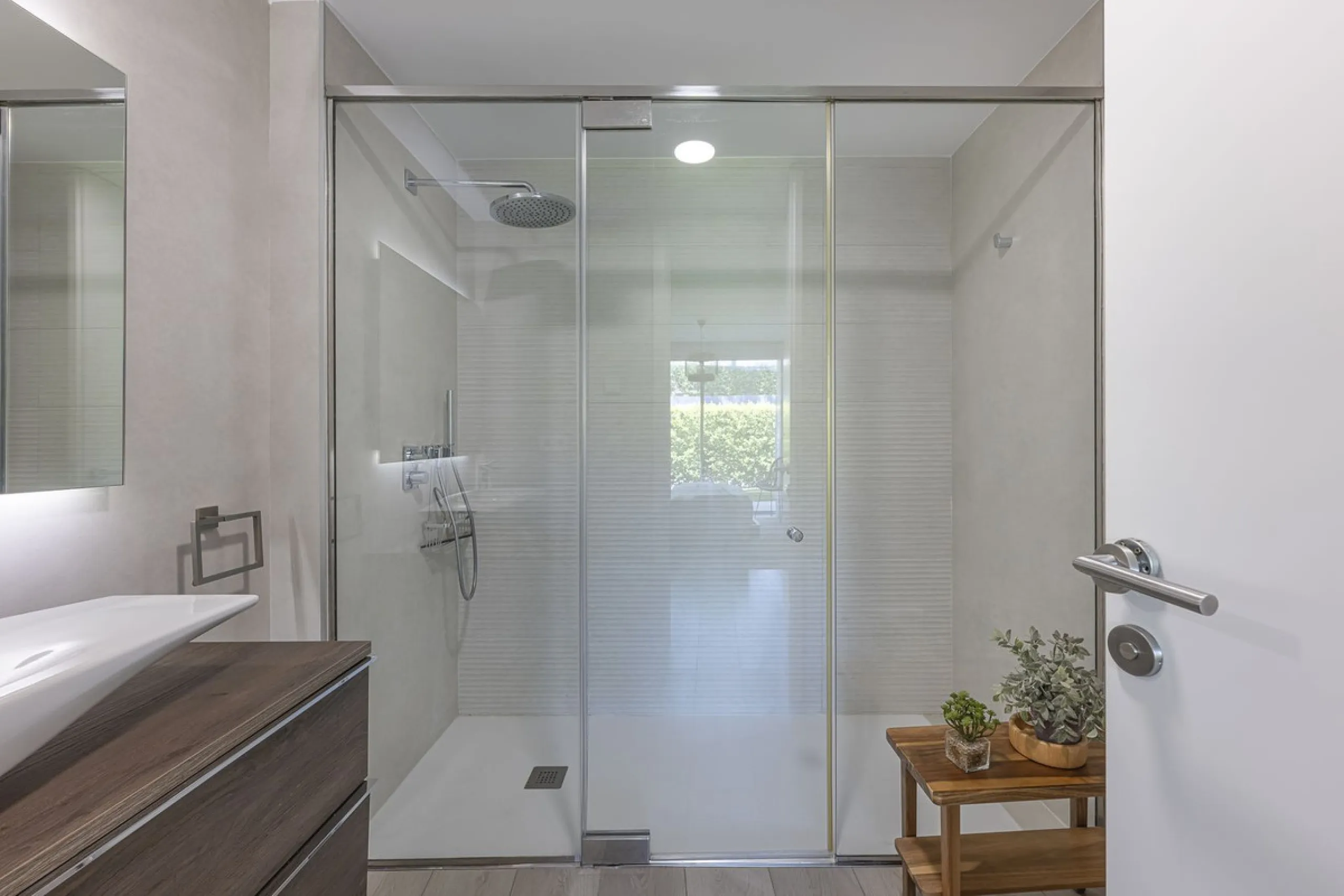 Apartment - Ground Floor Apartment в продаже в Estepona, Málaga. В доме 2 спален и 2 ванных комнат. Площадь дома 121 м²