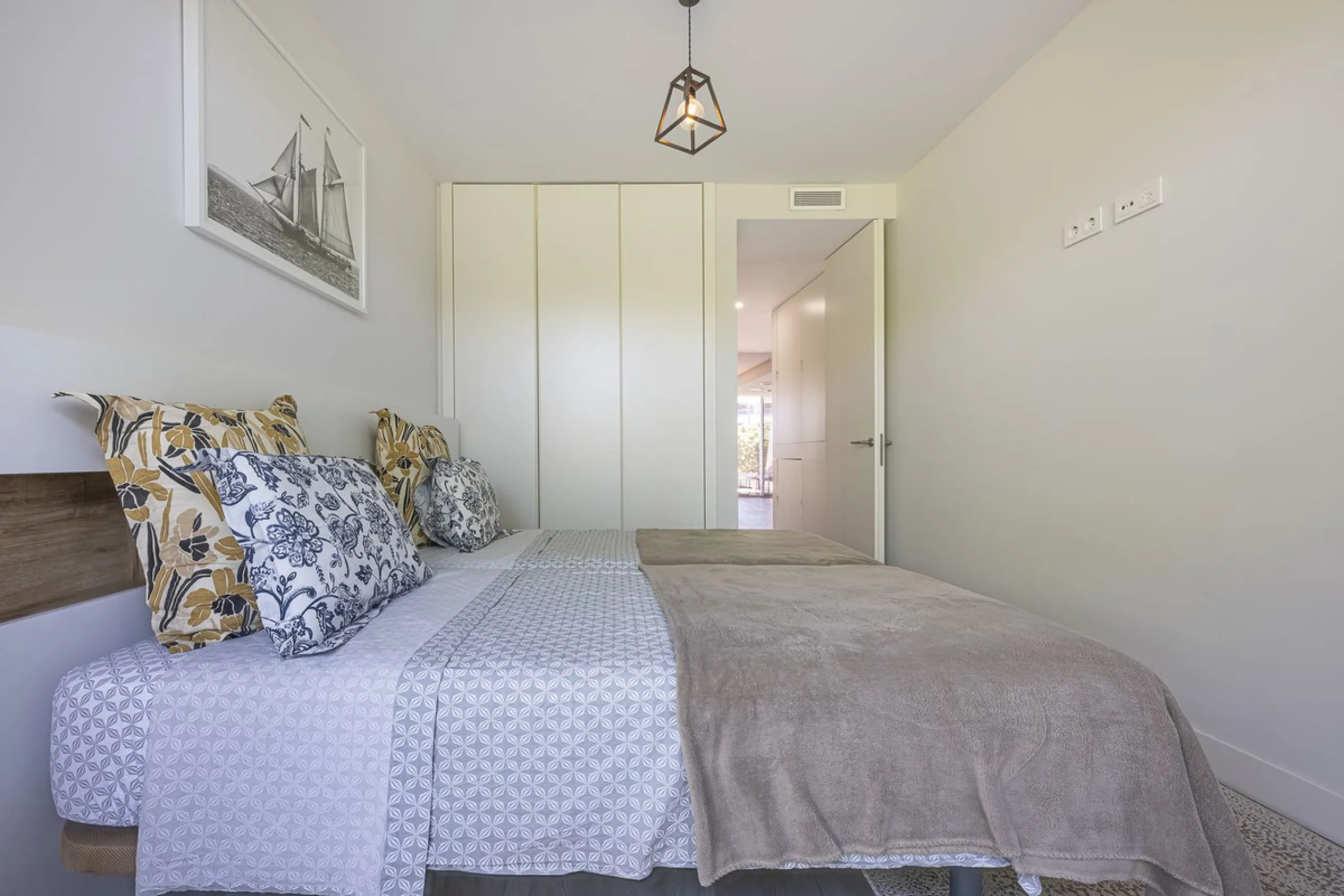 Apartment - Ground Floor Apartment в продаже в Estepona, Málaga. В доме 2 спален и 2 ванных комнат. Площадь дома 121 м²