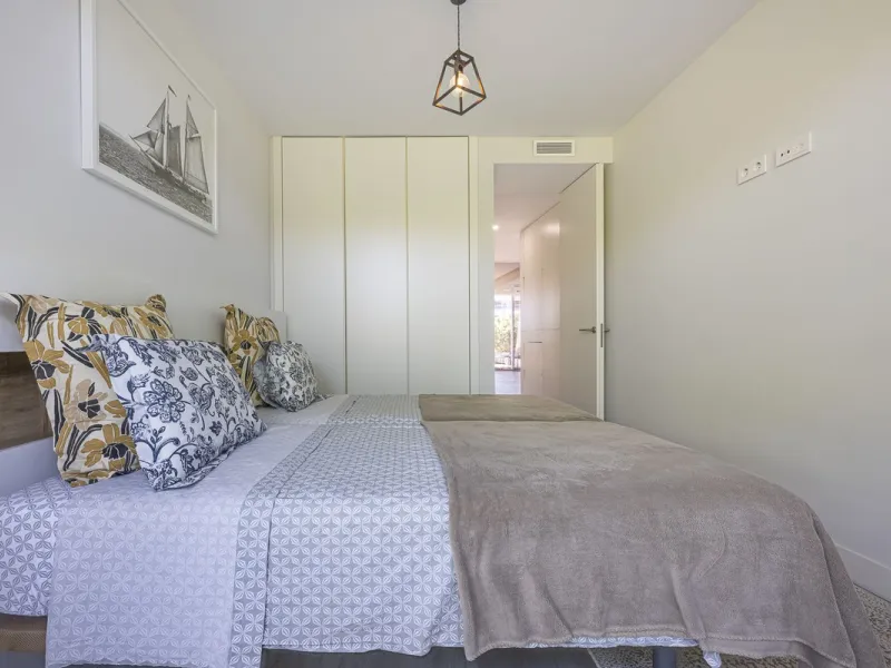 Apartment - Ground Floor Apartment в продаже в Estepona, Málaga. В доме 2 спален и 2 ванных комнат. Площадь дома 121 м²