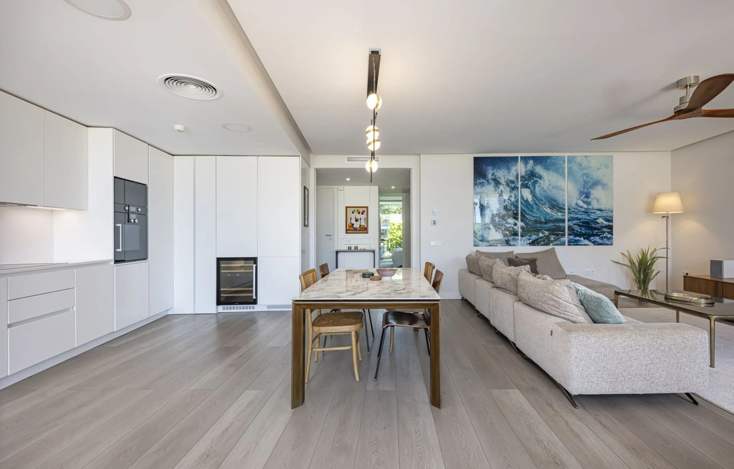Apartment - Ground Floor Apartment в продаже в Estepona, Málaga. В доме 2 спален и 2 ванных комнат. Площадь дома 121 м²