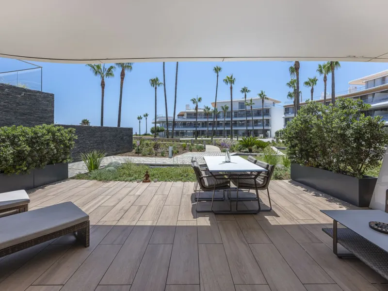 Apartment - Ground Floor Apartment в продаже в Estepona, Málaga. В доме 2 спален и 2 ванных комнат. Площадь дома 121 м²