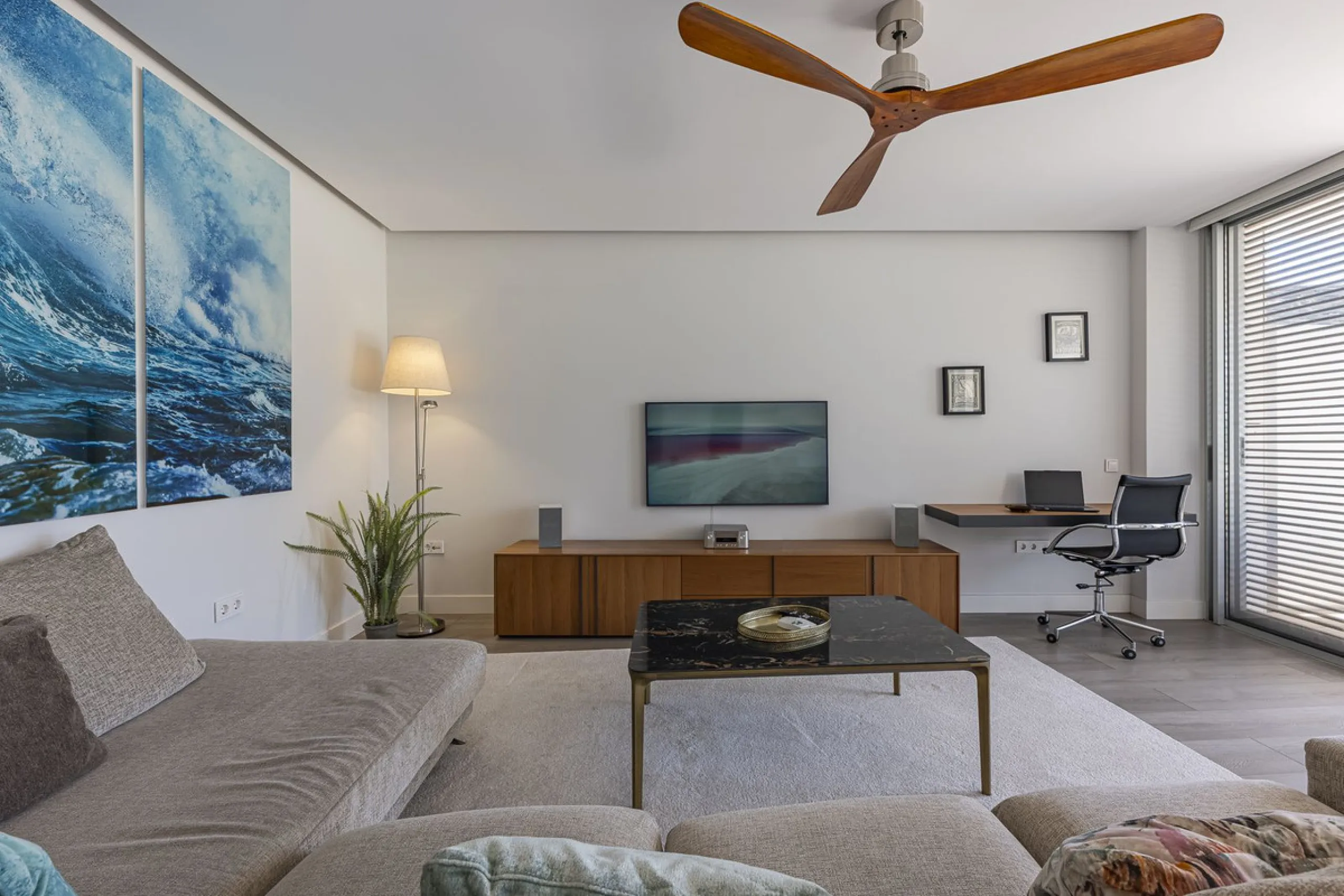 Apartment - Ground Floor Apartment в продаже в Estepona, Málaga. В доме 2 спален и 2 ванных комнат. Площадь дома 121 м²