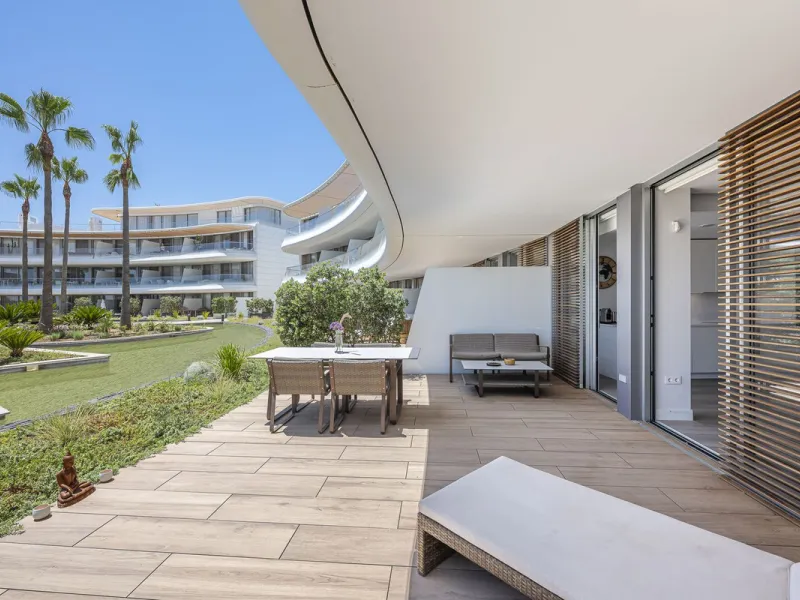 Apartment - Ground Floor Apartment в продаже в Estepona, Málaga. В доме 2 спален и 2 ванных комнат. Площадь дома 121 м²