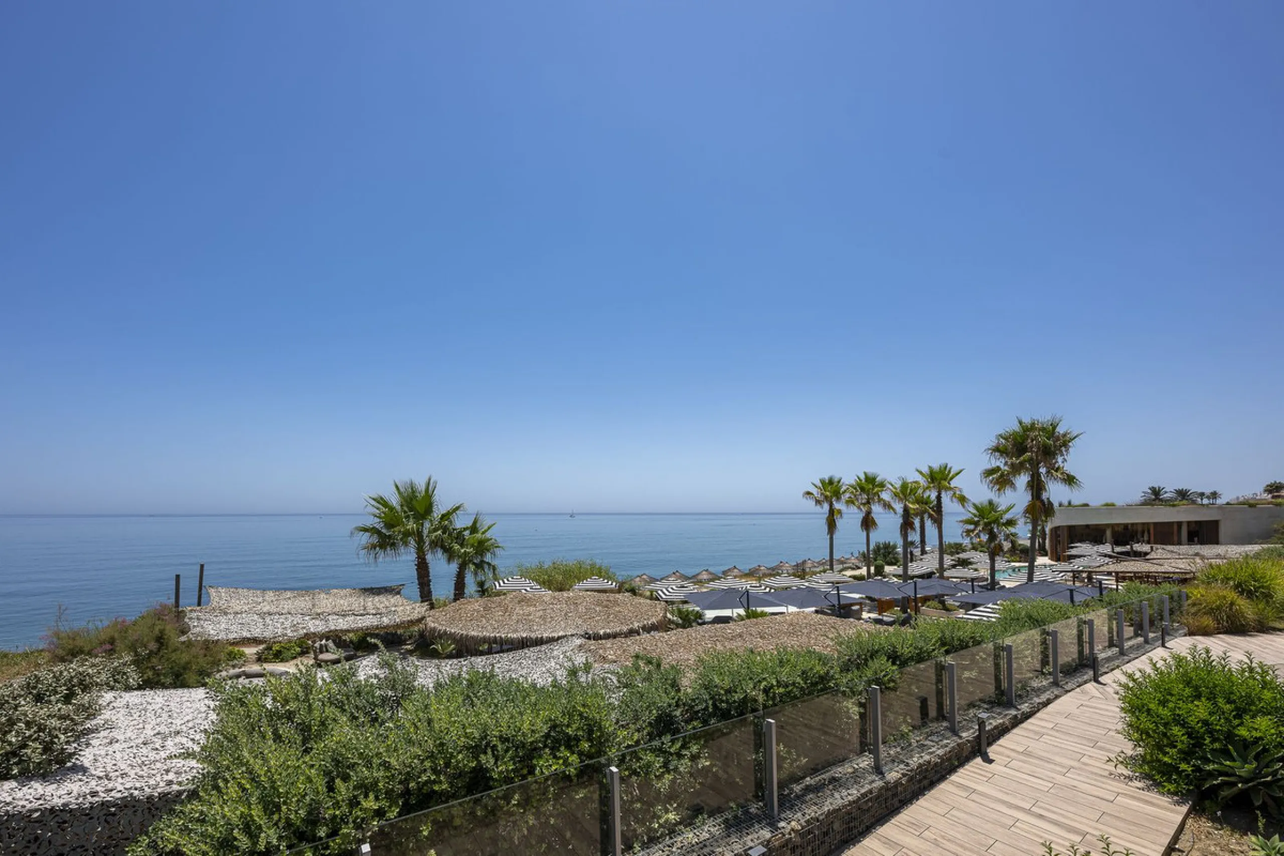 Apartment - Ground Floor Apartment в продаже в Estepona, Málaga. В доме 2 спален и 2 ванных комнат. Площадь дома 121 м²
