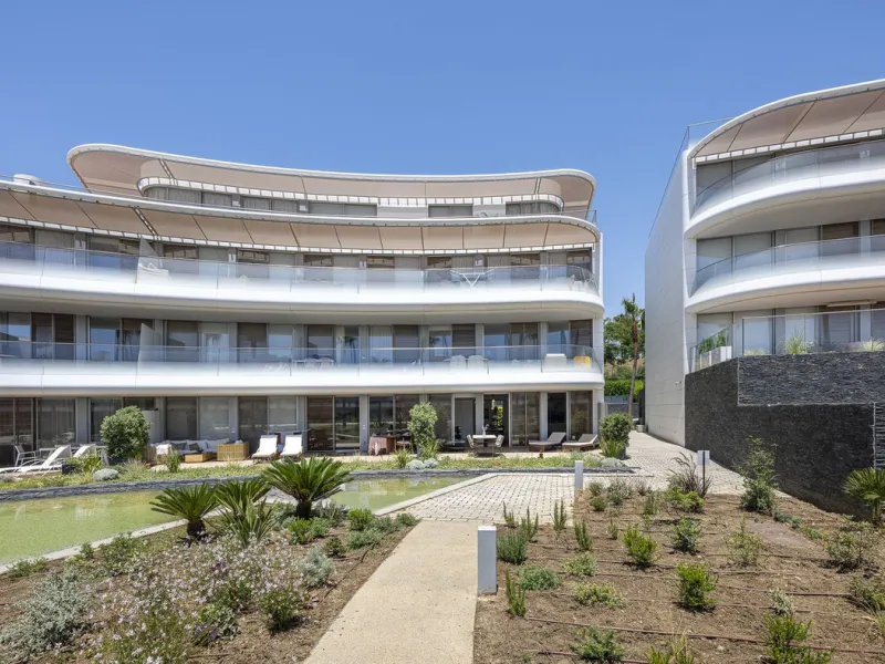 Apartment - Ground Floor Apartment в продаже в Estepona, Málaga. В доме 2 спален и 2 ванных комнат. Площадь дома 121 м²