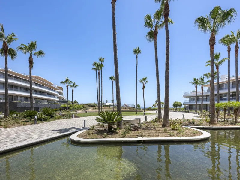 Apartment - Ground Floor Apartment в продаже в Estepona, Málaga. В доме 2 спален и 2 ванных комнат. Площадь дома 121 м²