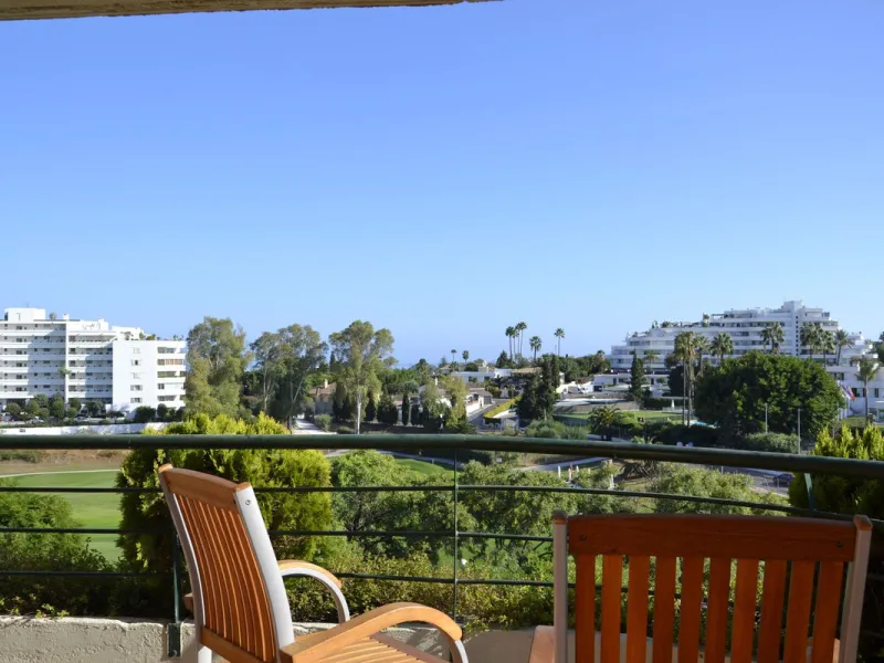 Exclusive Duplex Penthouse on the Front Line of Golf – Guadalmina Alta