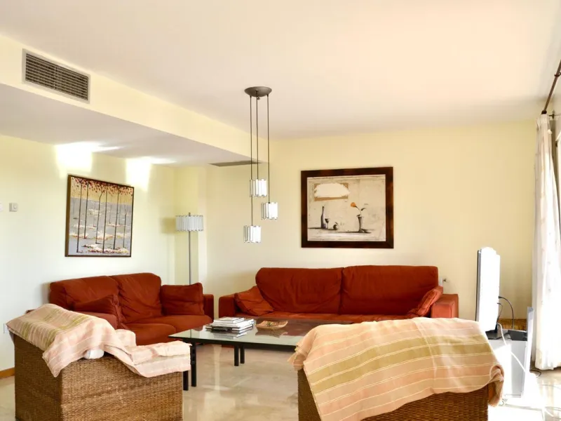 Exclusive Duplex Penthouse on the Front Line of Golf – Guadalmina Alta