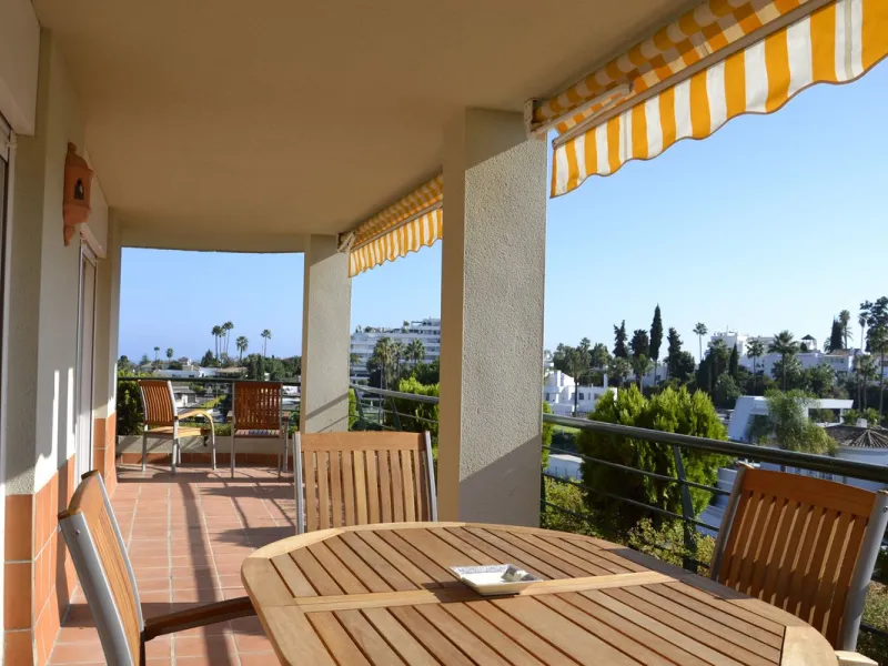 Exclusive Duplex Penthouse on the Front Line of Golf – Guadalmina Alta