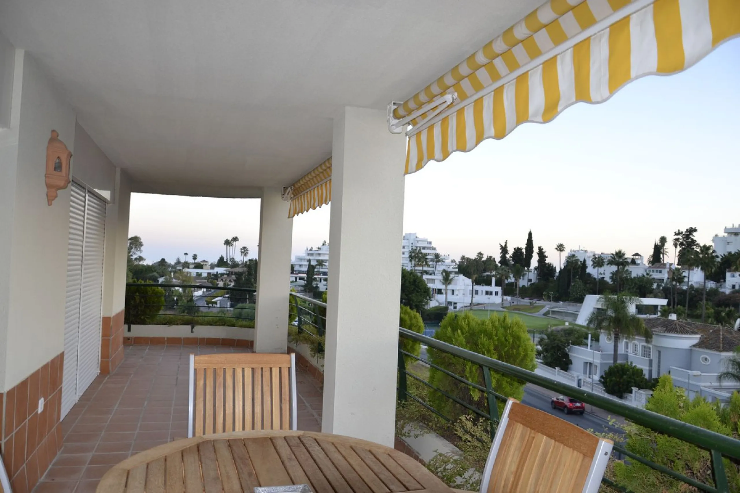 Exclusive Duplex Penthouse on the Front Line of Golf – Guadalmina Alta