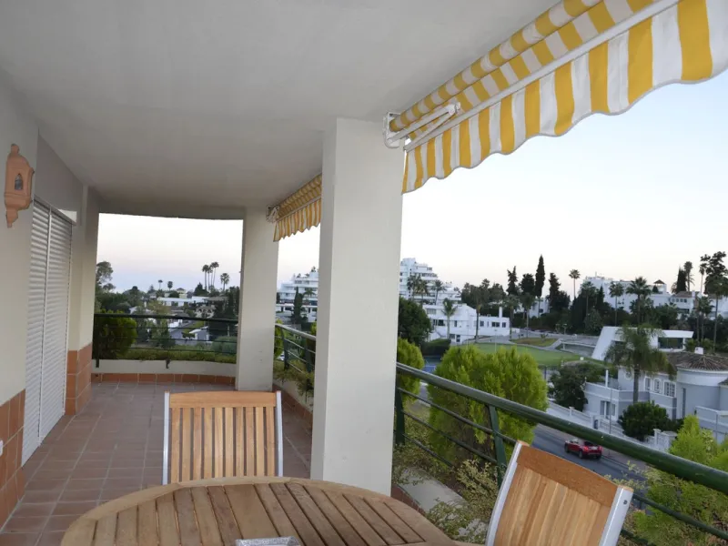 Exclusive Duplex Penthouse on the Front Line of Golf – Guadalmina Alta