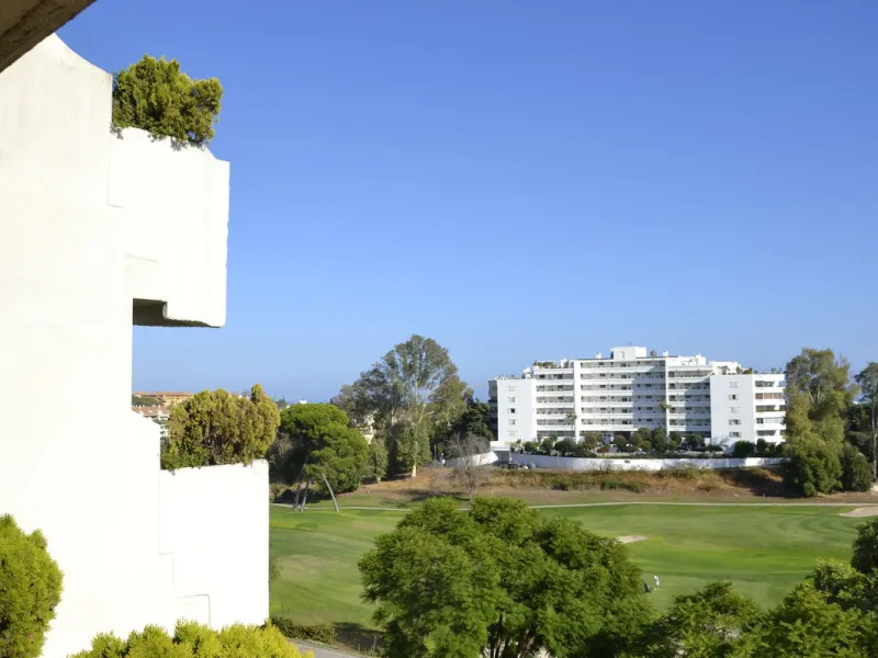 Exclusive Duplex Penthouse on the Front Line of Golf – Guadalmina Alta