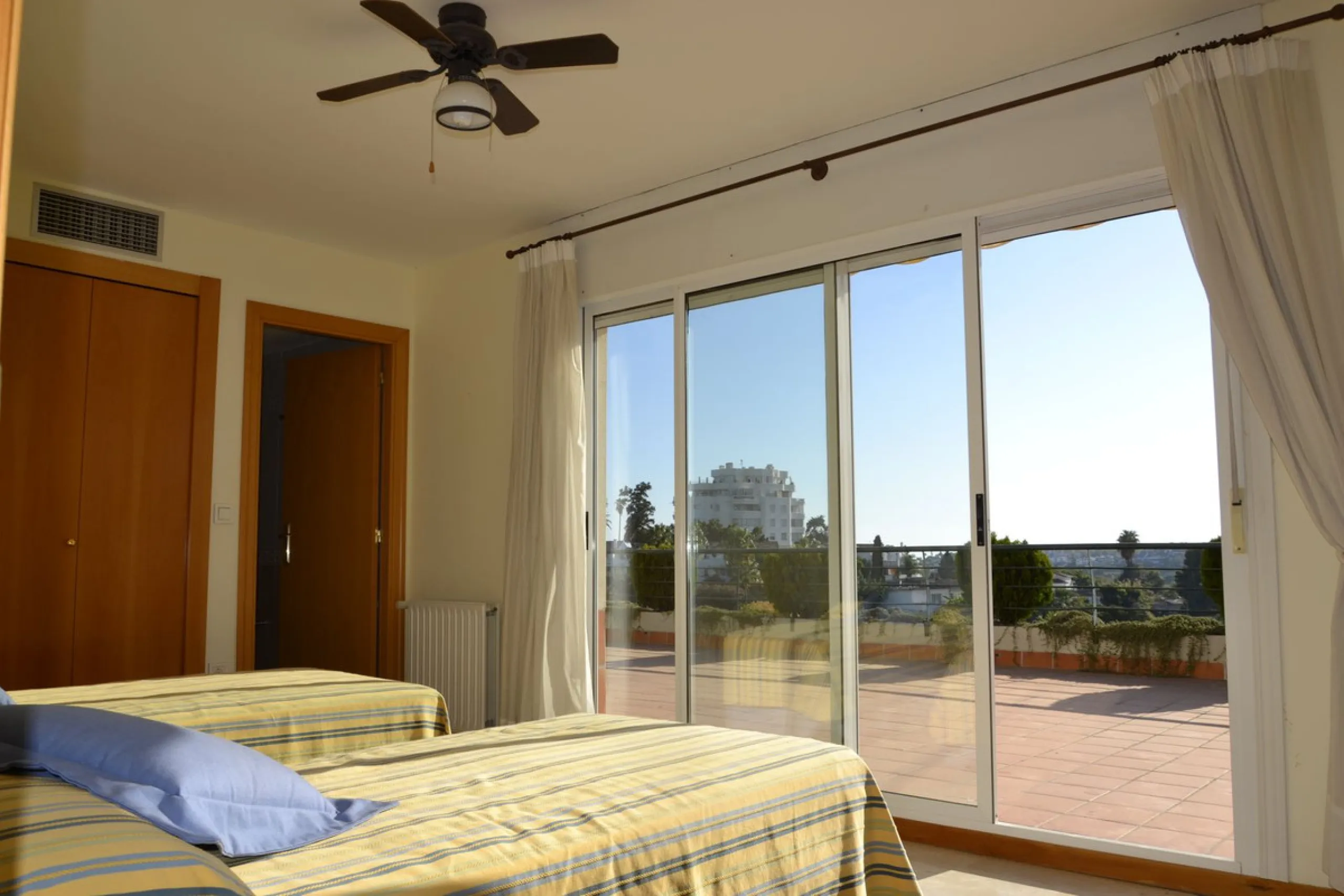Exclusive Duplex Penthouse on the Front Line of Golf – Guadalmina Alta